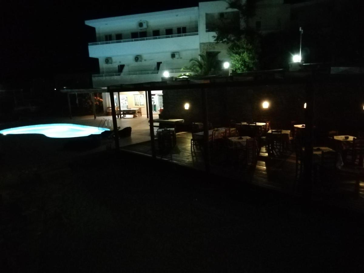 Hill Of Calm Hotell Triopetra Exteriör bild
