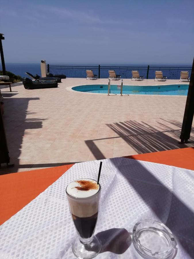 Hill Of Calm Hotell Triopetra Exteriör bild