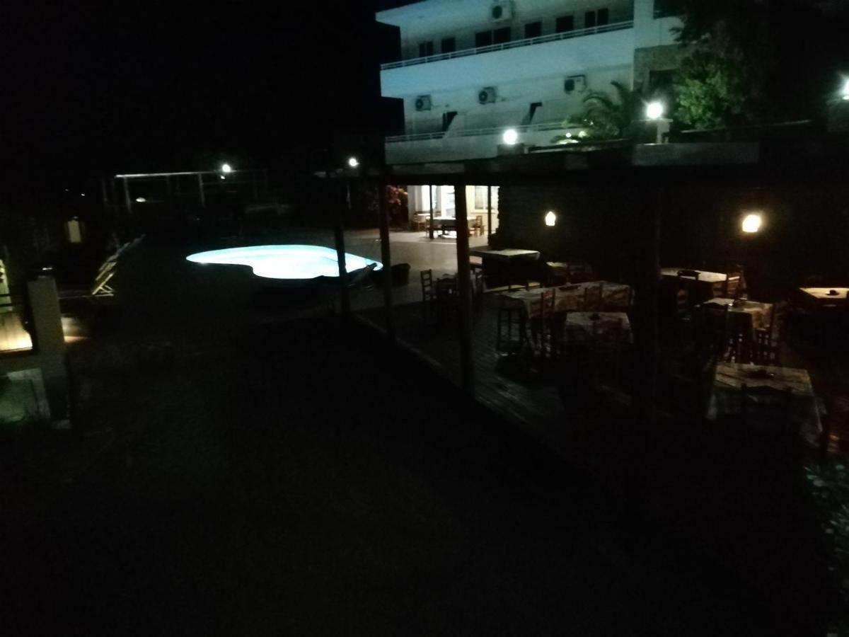 Hill Of Calm Hotell Triopetra Exteriör bild